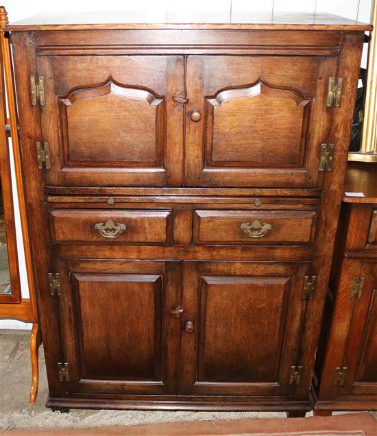 Oak panelled cabinet(-)